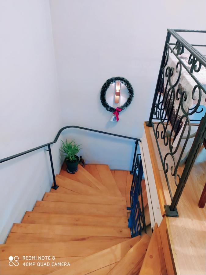 Rose House Hostel Tbilisi Exterior photo